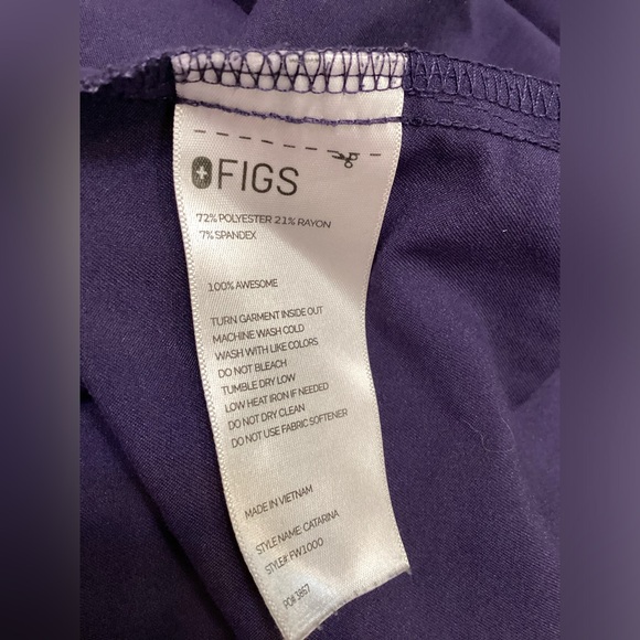 Figs‎ Technical Collection Scrub Top In Purple - Picture 9 of 9